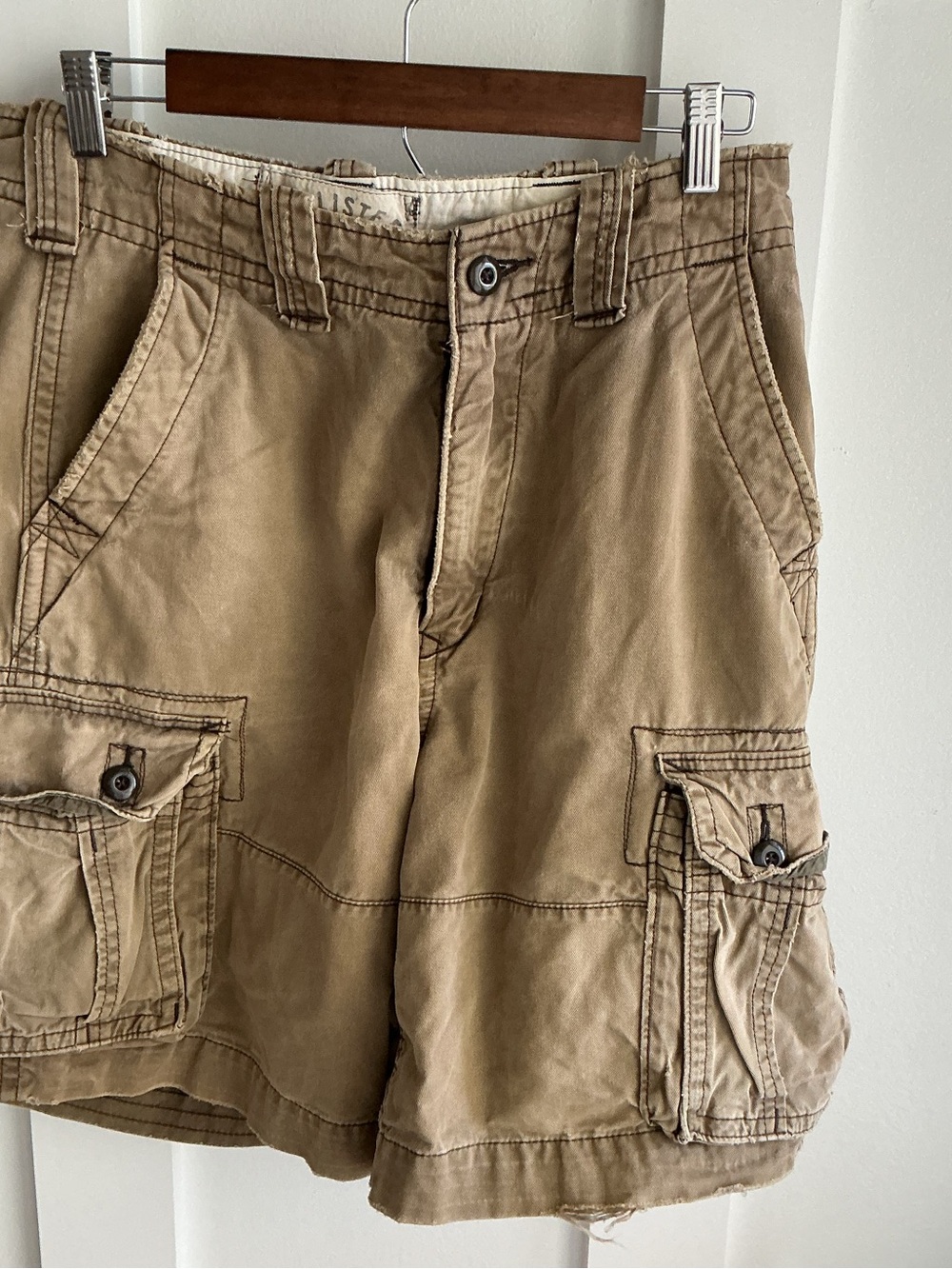 Hollister Men's Cargo Shorts in Khaki Brown